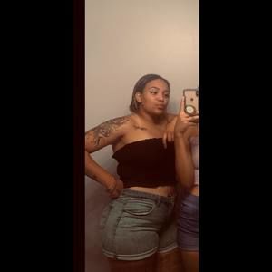 Meet your Posher, Deonna